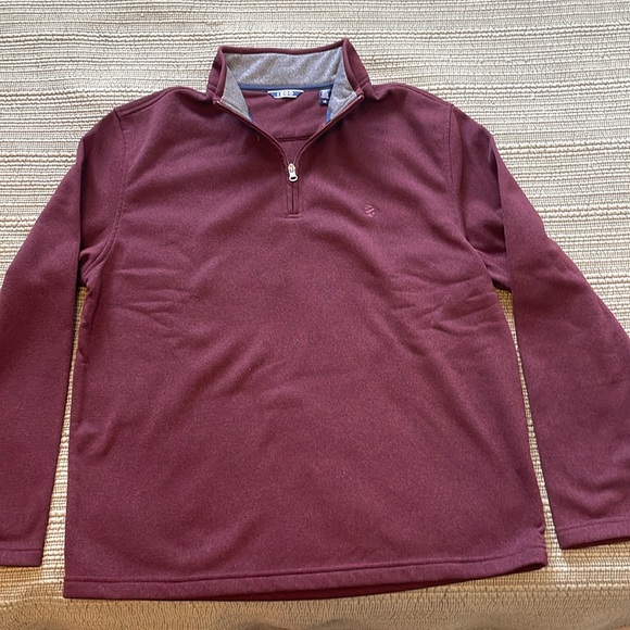 Izod Other - Izod quarter zip maroon sweater. 100% poly. Men's L. Like new condition. Sharp!